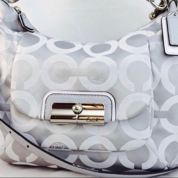 Coach Handbags - 🔅Free Shipping🔅🆕Coach OPArt Kristen Met/Silver